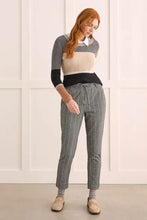 Load image into Gallery viewer, Tribal Button-Up Fooler Collar